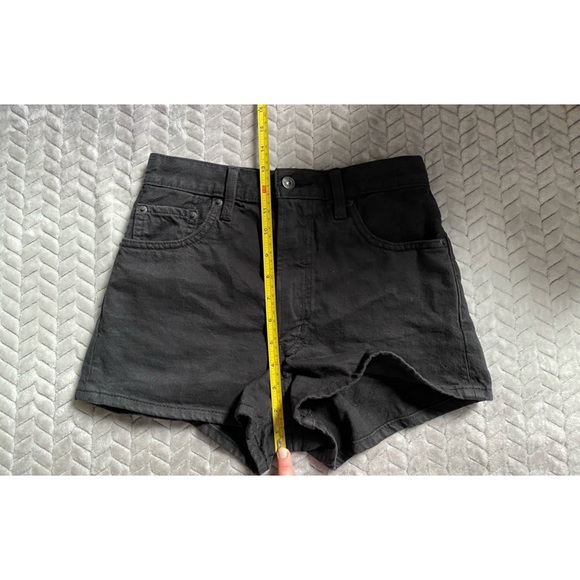 Donated-Levi’s Shorts - Picture 10 of 10